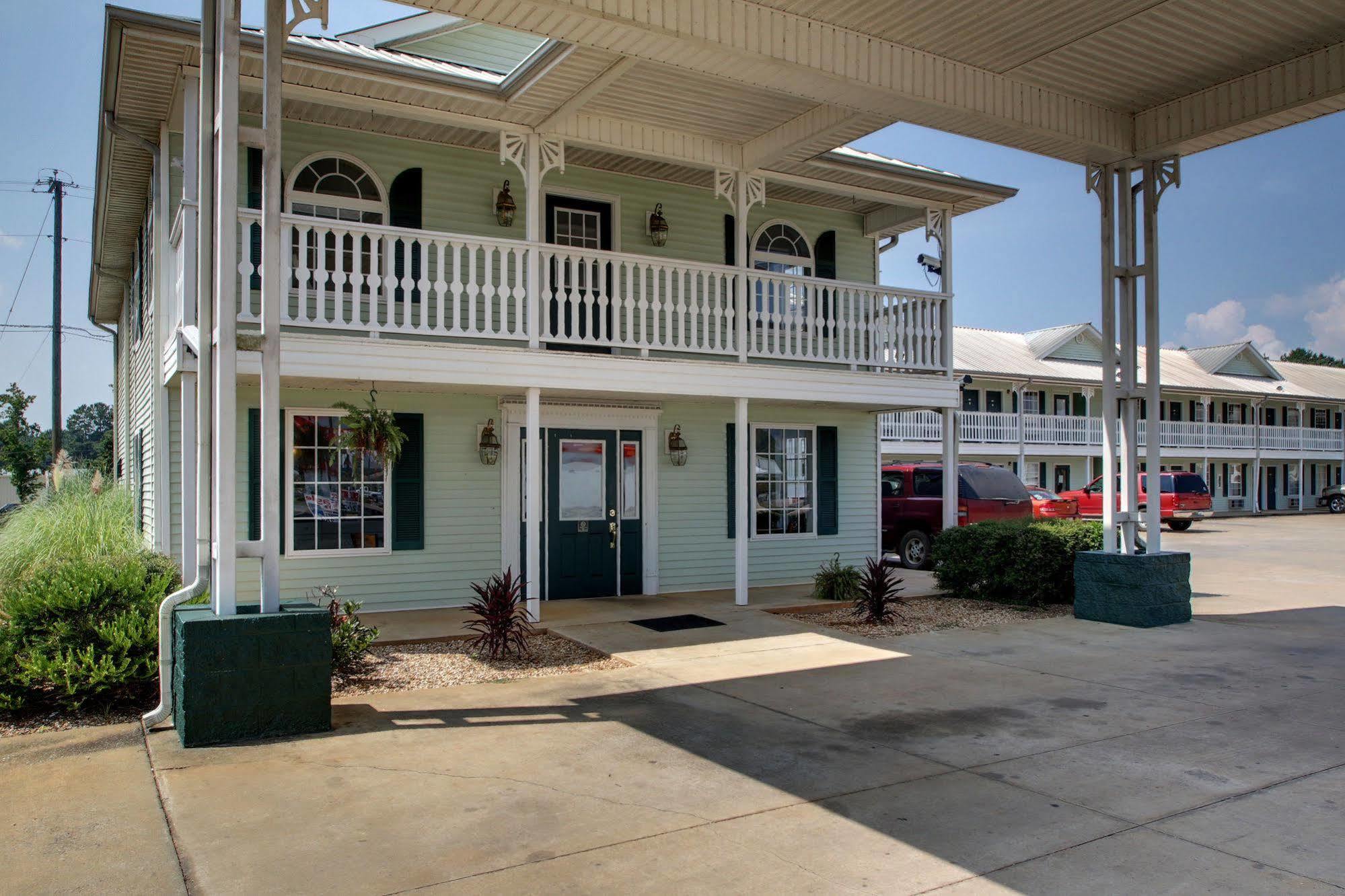 Key West Inn - Childersburg Экстерьер фото